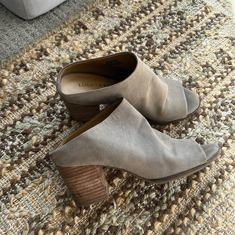 Lucky Brand Organza Mule Heels in Driftwood size 5.5